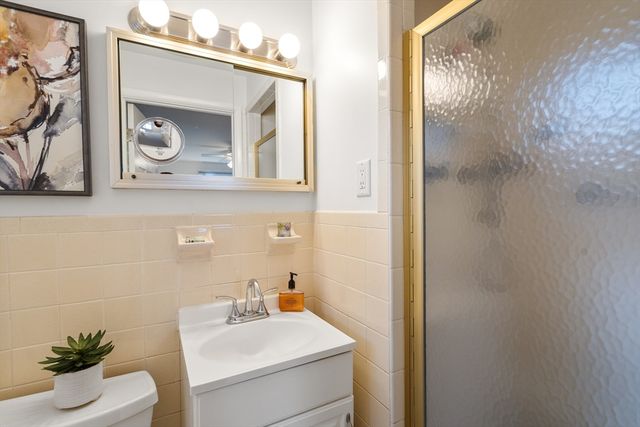 43 Lanewood Ave, Framingham, MA 01701