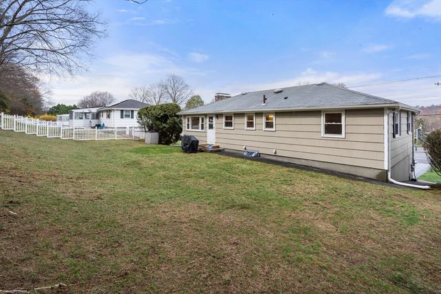 43 Lanewood Ave, Framingham, MA 01701