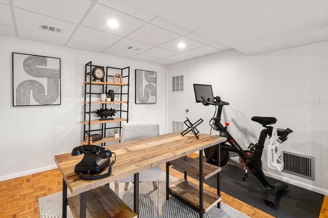 43 Lanewood Ave, Framingham, MA 01701