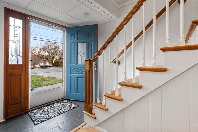 43 Lanewood Ave, Framingham, MA 01701