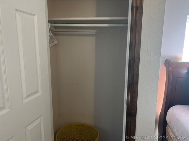 133 Lake Drive, Eufaula, OK 74432