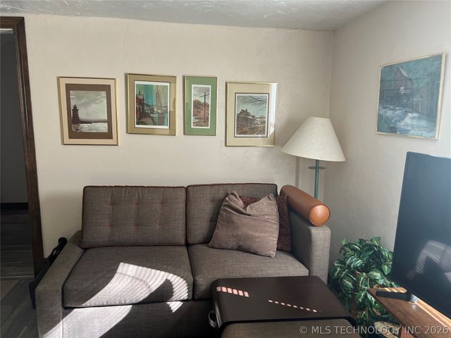 133 Lake Drive, Eufaula, OK 74432