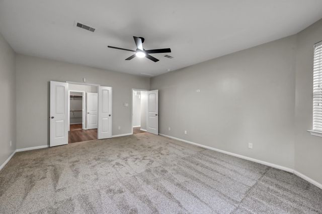 4 Logan Creek Lane, Conroe, TX 77304