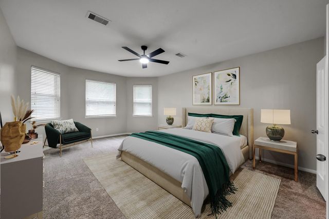 4 Logan Creek Lane, Conroe, TX 77304