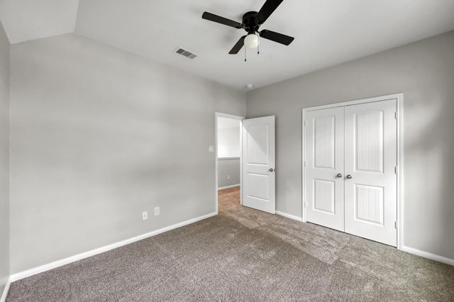 4 Logan Creek Lane, Conroe, TX 77304