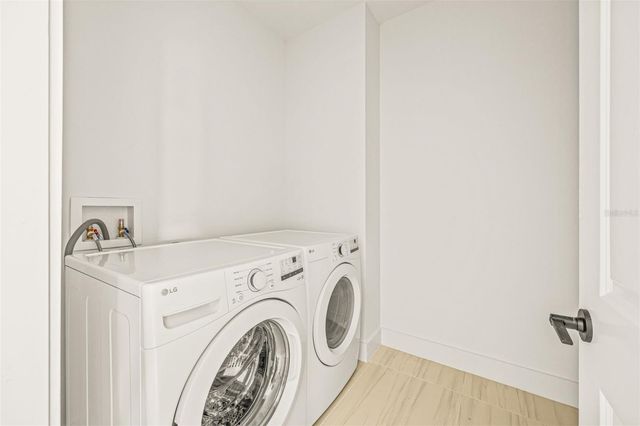 6093 CHORUS DRIVE, Mascotte, FL 34753