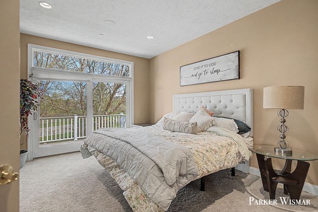 2661 Village Circle SW 15, Byron Center, MI 49315