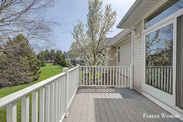2661 Village Circle SW 15, Byron Center, MI 49315