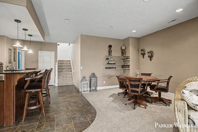 2661 Village Circle SW 15, Byron Center, MI 49315