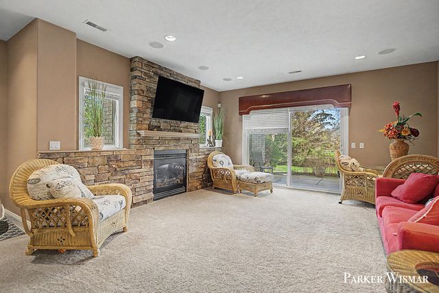 2661 Village Circle SW 15, Byron Center, MI 49315