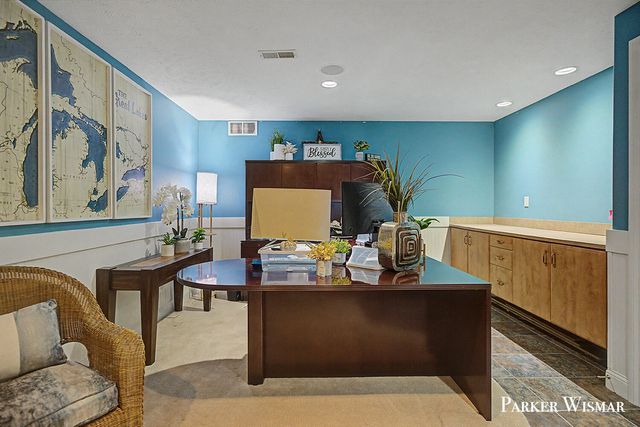 2661 Village Circle SW 15, Byron Center, MI 49315