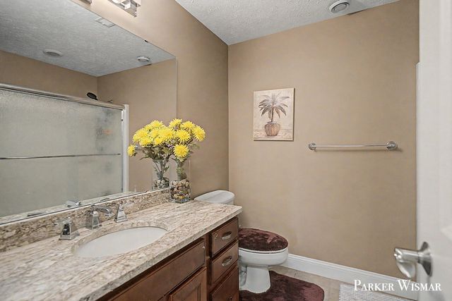 2661 Village Circle SW 15, Byron Center, MI 49315