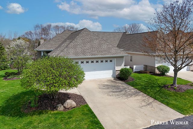 2661 Village Circle SW 15, Byron Center, MI 49315