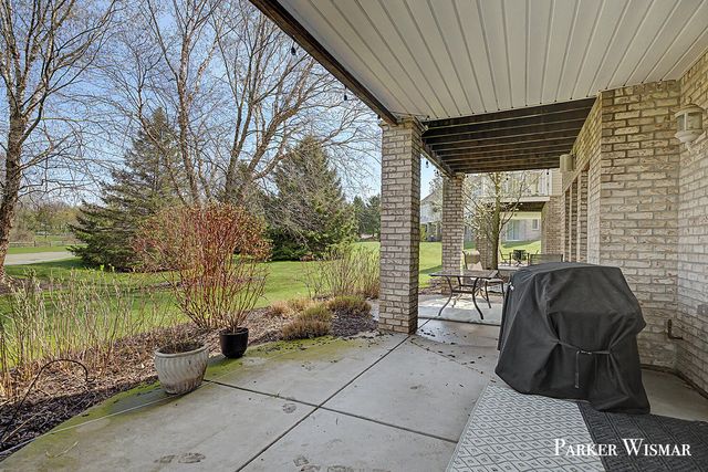 2661 Village Circle SW 15, Byron Center, MI 49315