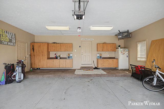 2661 Village Circle SW 15, Byron Center, MI 49315