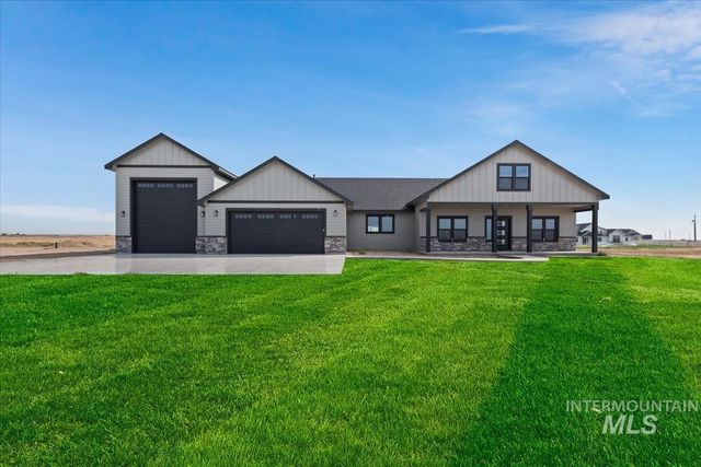 8650 SW El Camino Court, Mountain Home, ID 83647 property photo