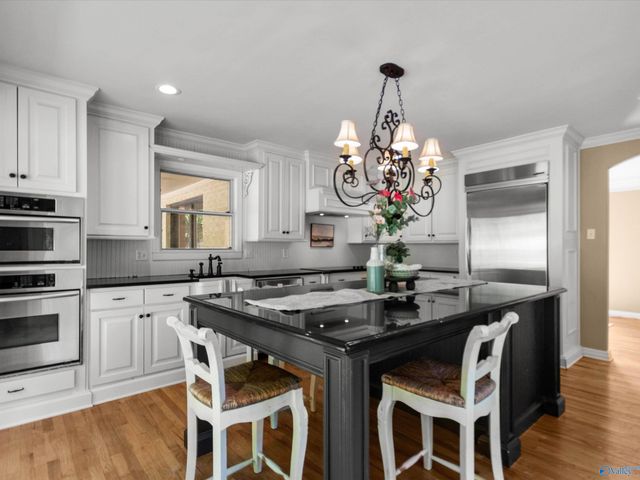 6309 Whitesburg Drive SE, Huntsville, AL 35802