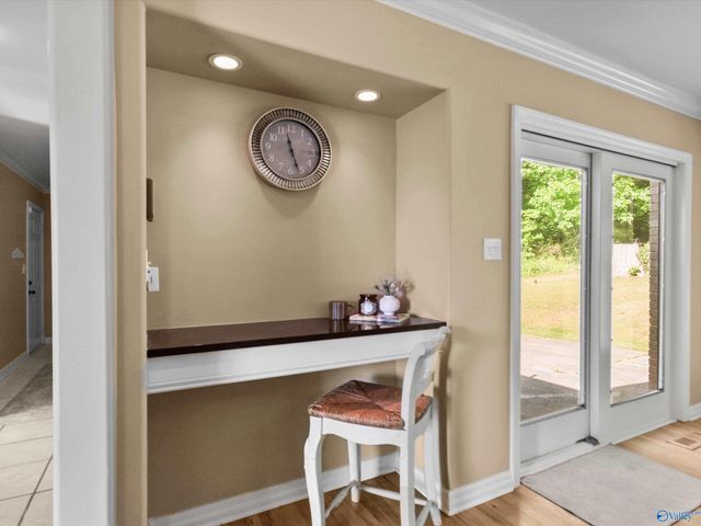 6309 Whitesburg Drive SE, Huntsville, AL 35802