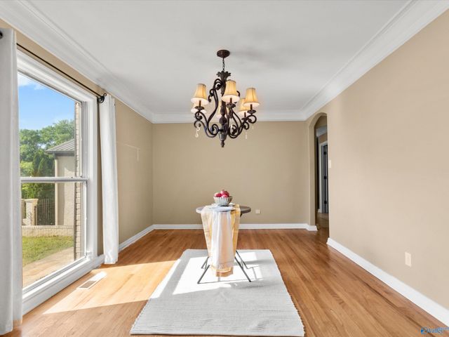 6309 Whitesburg Drive SE, Huntsville, AL 35802