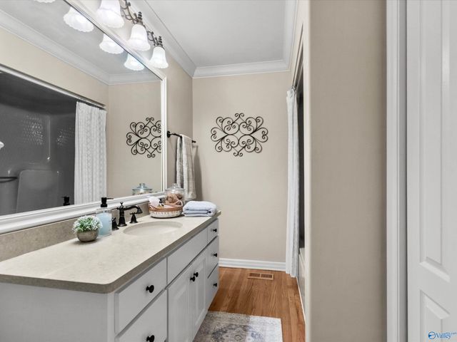 6309 Whitesburg Drive SE, Huntsville, AL 35802