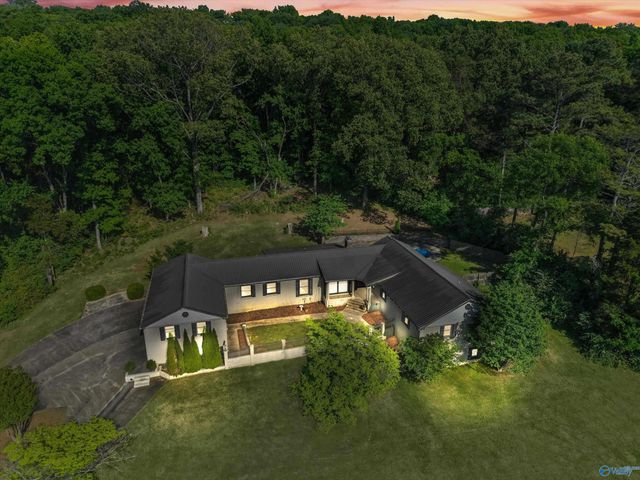 6309 Whitesburg Drive SE, Huntsville, AL 35802