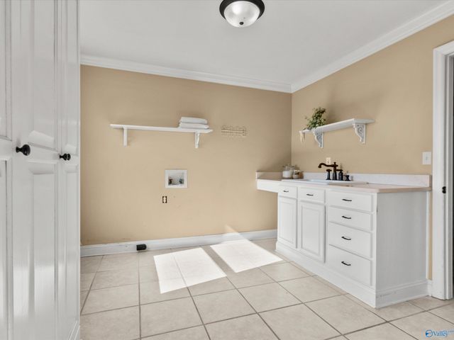 6309 Whitesburg Drive SE, Huntsville, AL 35802