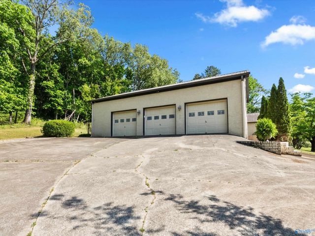 6309 Whitesburg Drive SE, Huntsville, AL 35802