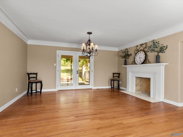 6309 Whitesburg Drive SE, Huntsville, AL 35802