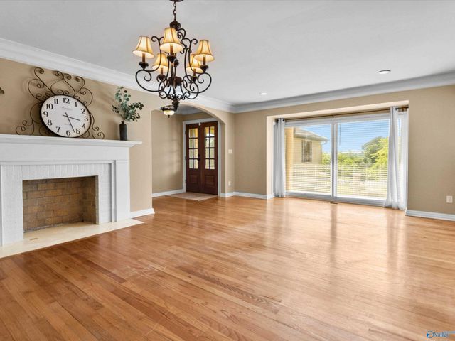 6309 Whitesburg Drive SE, Huntsville, AL 35802