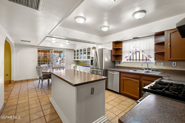 1505 LOST PADRE MINE Drive, El Paso, TX 79902