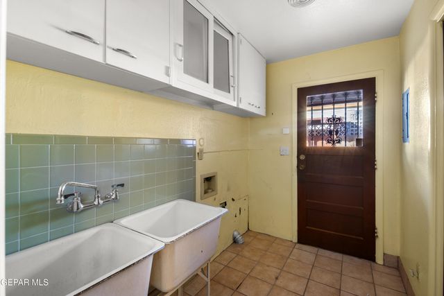 1505 LOST PADRE MINE Drive, El Paso, TX 79902