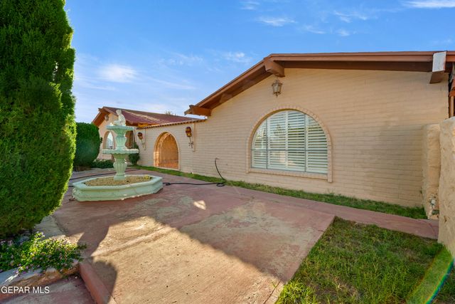 1505 LOST PADRE MINE Drive, El Paso, TX 79902