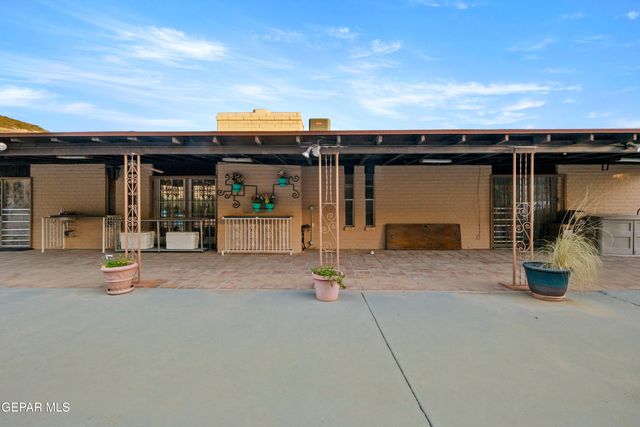 1505 LOST PADRE MINE Drive, El Paso, TX 79902