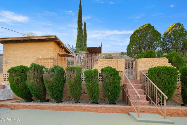 1505 LOST PADRE MINE Drive, El Paso, TX 79902