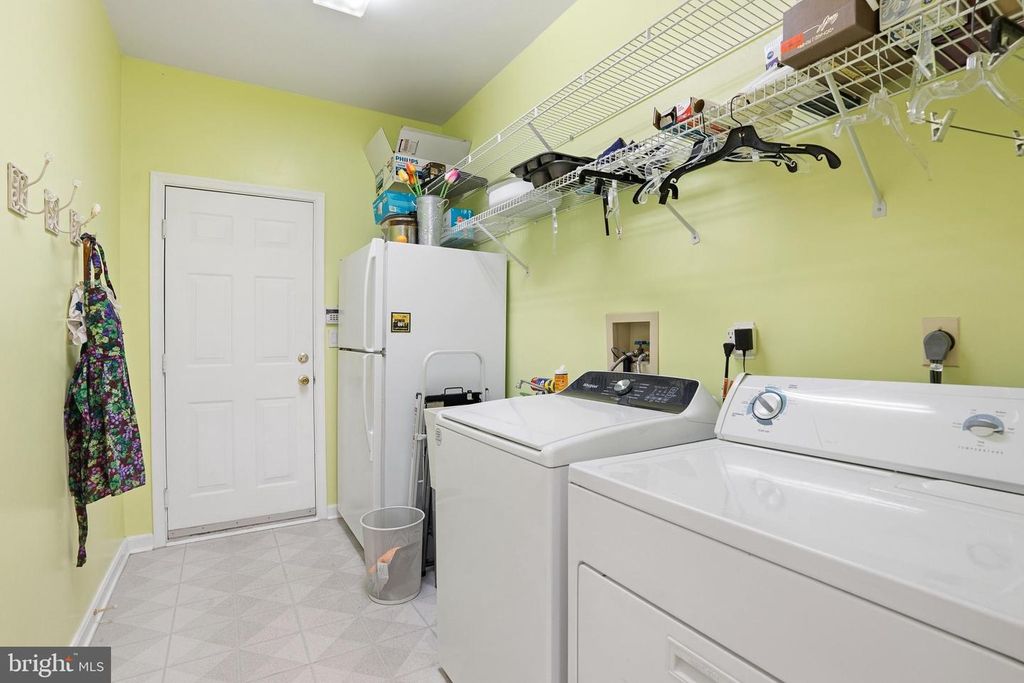 Image 13 of property listing at 29 STONE GATE CT, Baltimore, MD 21208