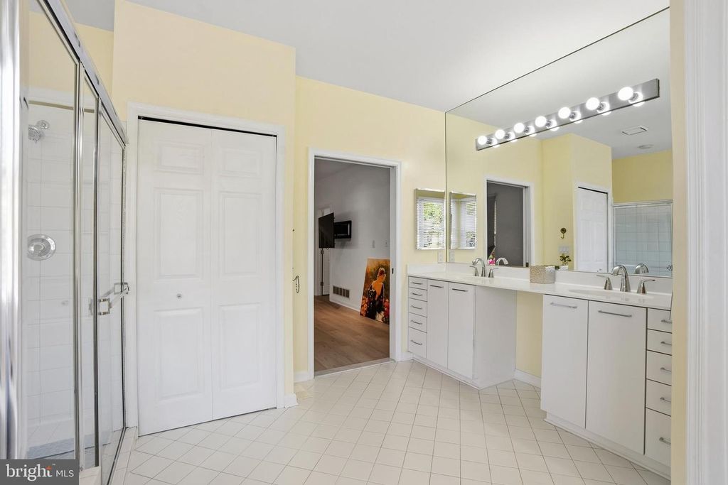 Image 18 of property listing at 29 STONE GATE CT, Baltimore, MD 21208