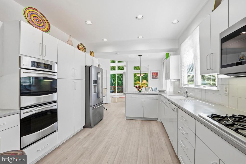 Image 45 of property listing at 29 STONE GATE CT, Baltimore, MD 21208