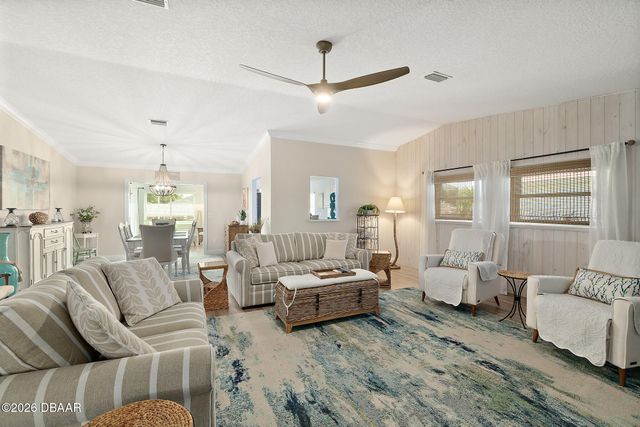 9 Collingville Court, Palm Coast, FL 32137