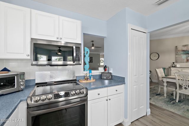 9 Collingville Court, Palm Coast, FL 32137