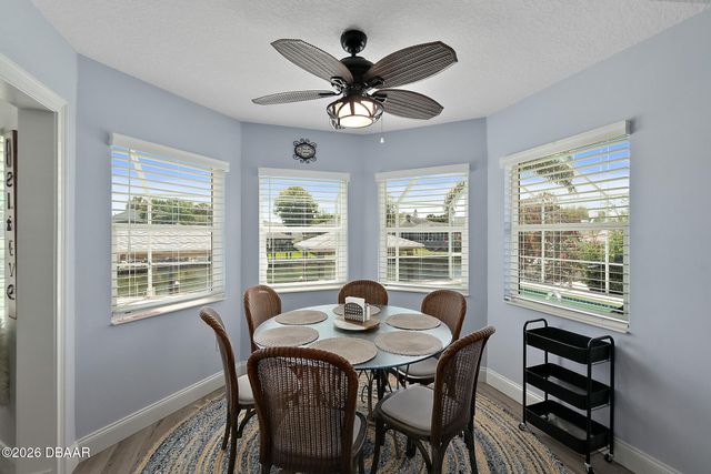 9 Collingville Court, Palm Coast, FL 32137