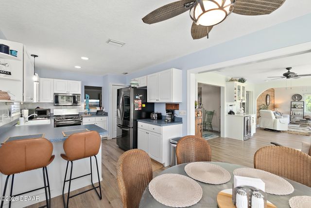 9 Collingville Court, Palm Coast, FL 32137