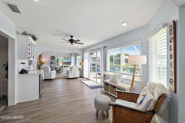 9 Collingville Court, Palm Coast, FL 32137