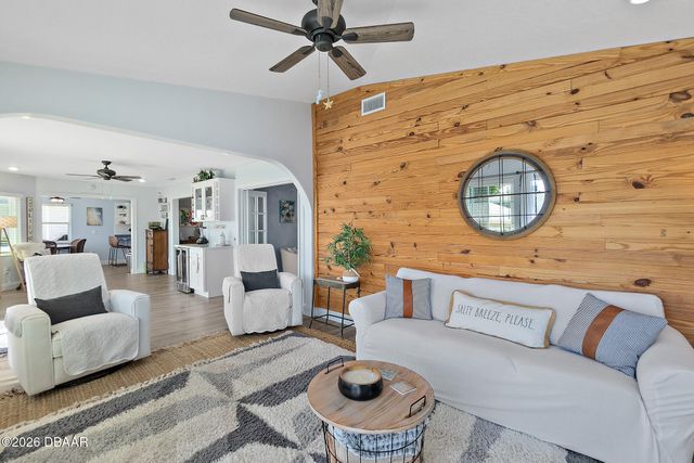 9 Collingville Court, Palm Coast, FL 32137