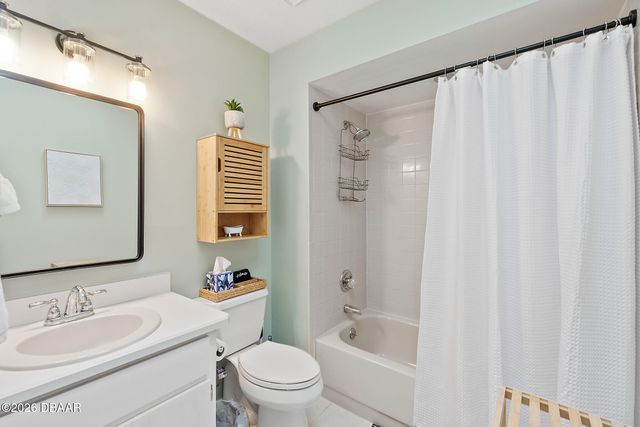 9 Collingville Court, Palm Coast, FL 32137