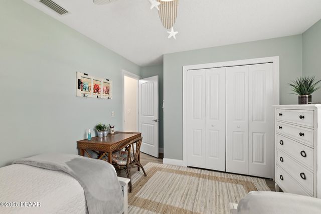 9 Collingville Court, Palm Coast, FL 32137