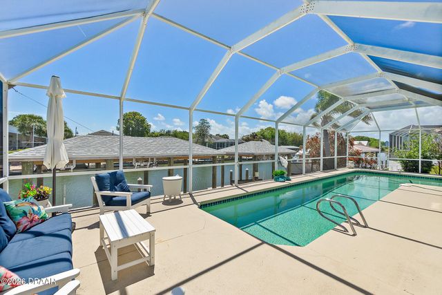 9 Collingville Court, Palm Coast, FL 32137