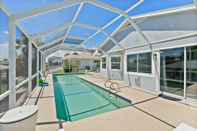 9 Collingville Court, Palm Coast, FL 32137