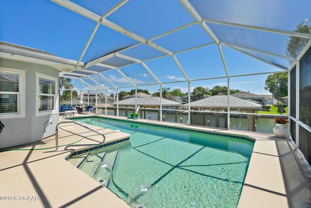 9 Collingville Court, Palm Coast, FL 32137