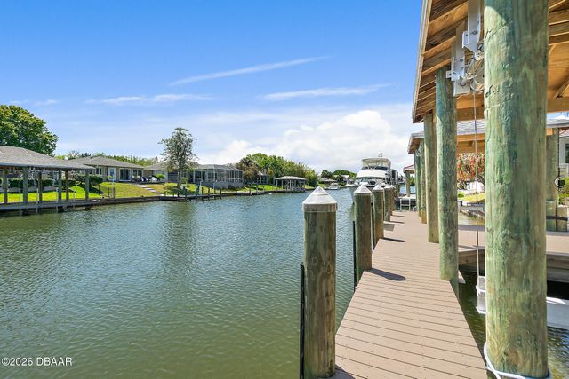 9 Collingville Court, Palm Coast, FL 32137