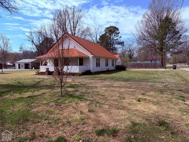 217 S 12th Avenue, Piggott, AR 72454